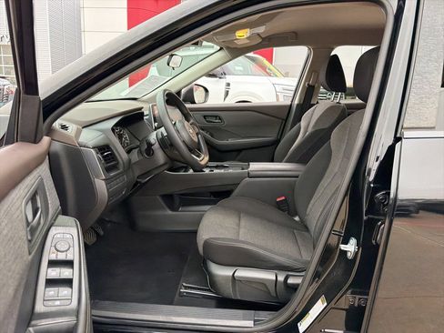 Used 2021 Nissan Rogue S FWD image 12