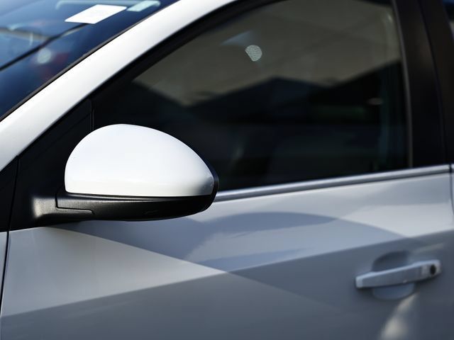 Used 2015 Chevrolet Cruze LT FWD image 10