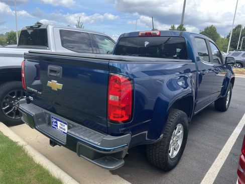 Used 2019 Chevrolet Colorado W/T w/ WT Convenience Package RWD image 4