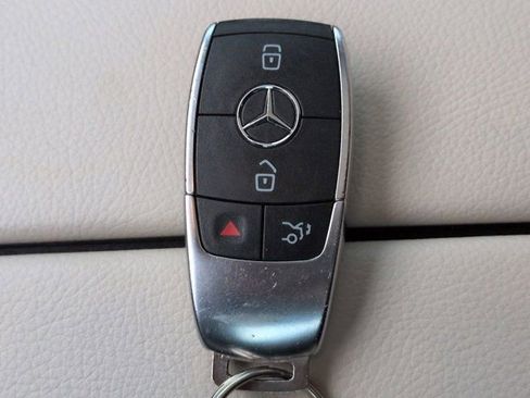 Used 2021 Mercedes-Benz GLB 250 image 29