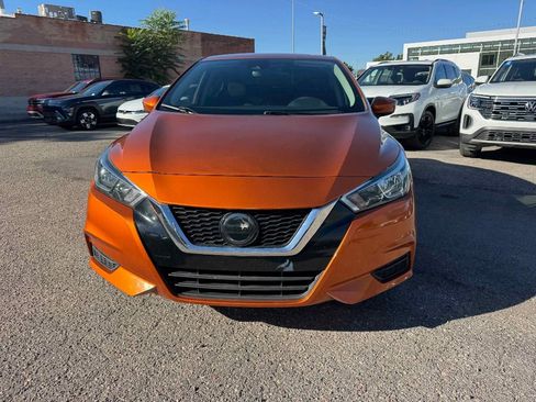 Used 2020 Nissan Versa SV image 2