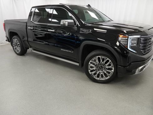 Certified 2025 GMC Sierra 1500 Denali Ultimate AWD/4WD image 7