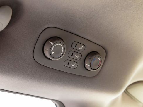 Used 2007 Kia Sedona w/ Convenience Pkg image 26