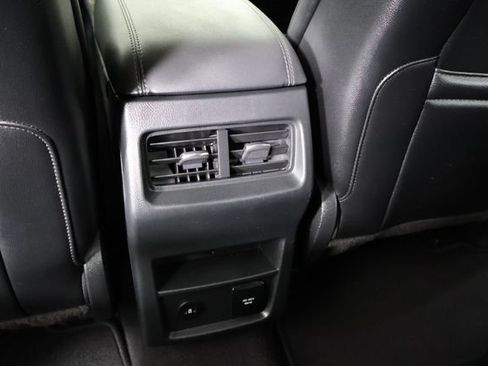 Used 2024 Ford Edge Titanium AWD/4WD image 19