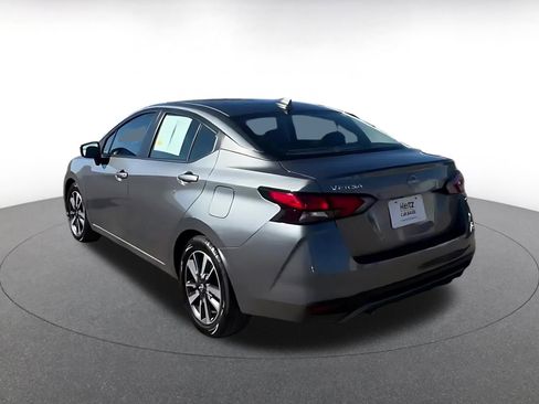 Used 2025 Nissan Versa SV image 11