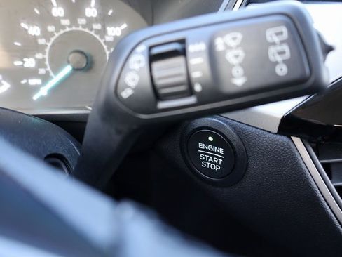 Used 2022 Ford Escape SE w/ SE Sport Appearance Package image 24