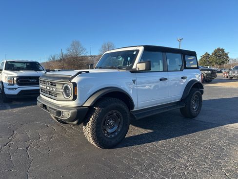 Used 2025 Ford Bronco 4-Door w/ Sasquatch Package image 1