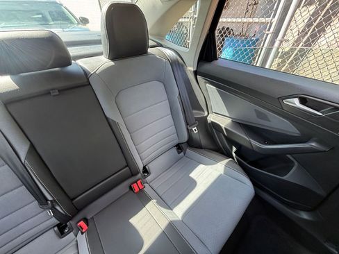 Used 2025 Volkswagen Jetta SE image 37