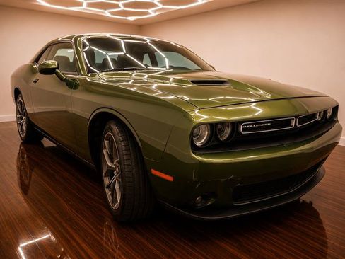 Used 2019 Dodge Challenger SXT AWD/4WD image 10