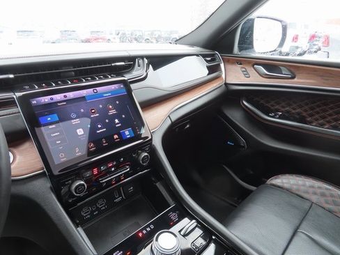 Used 2024 Jeep Grand Cherokee L Summit w/ Advanced Protech Group IV image 40