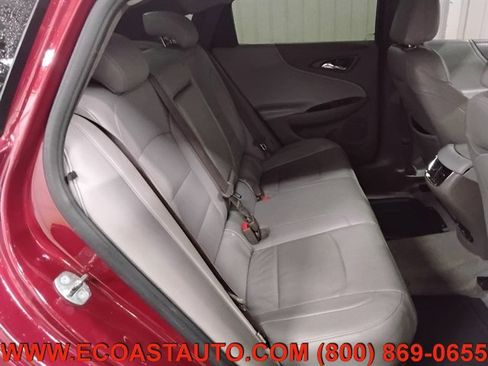 Used 2017 Chevrolet Malibu LT w/ Leather Package image 15