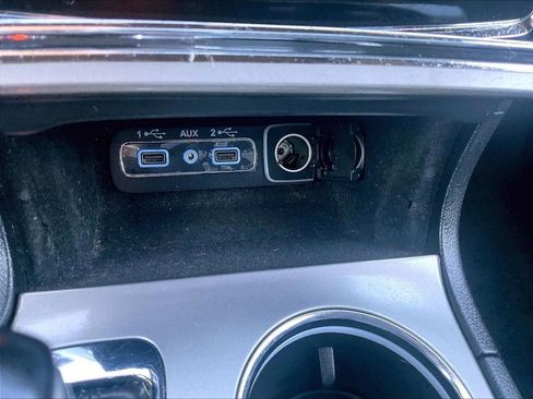Used 2021 Jeep Grand Cherokee Limited AWD/4WD image 27