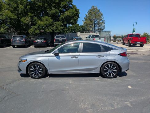 Used 2024 Honda Civic EX-L image 9