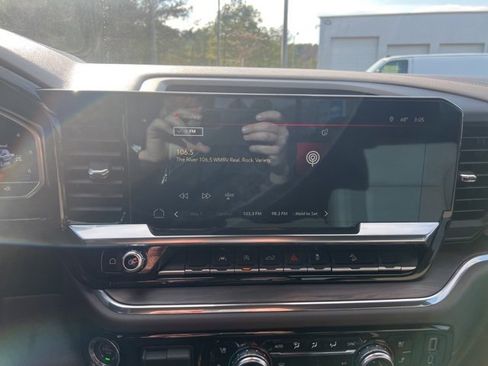 Used 2023 GMC Sierra 1500 SLT image 12