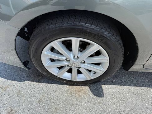 Used 2012 Toyota Camry XLE FWD image 10