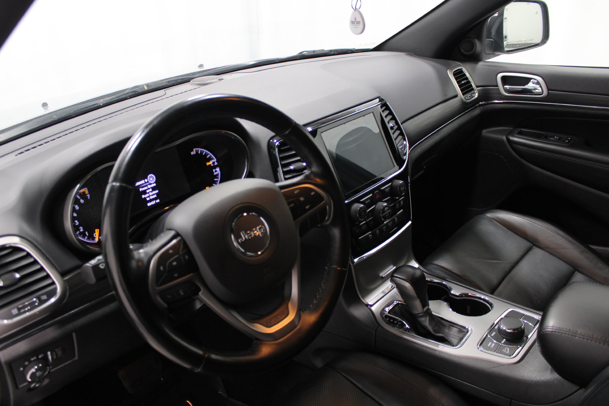 Used 2021 Jeep Grand Cherokee Limited w/ Luxury Group II AWD/4WD image 11