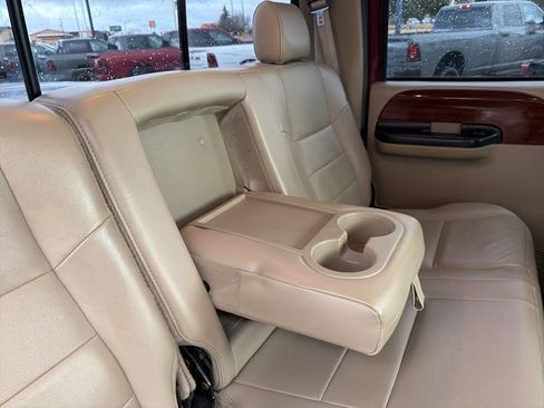 Used 2006 Ford F350 Lariat image 33