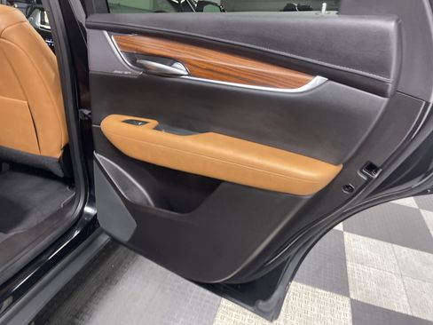 Used 2022 Cadillac XT5 Premium Luxury image 19
