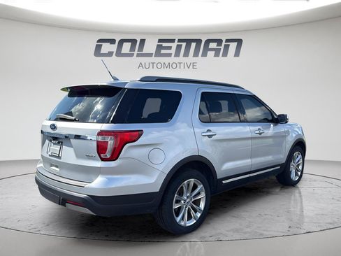 Used 2019 Ford Explorer XLT w/ Equipment Group 202A AWD/4WD image 12