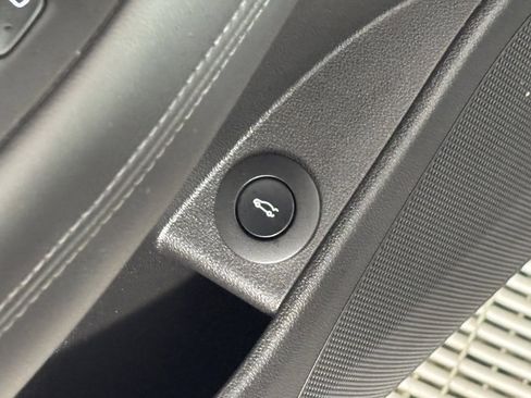 Used 2019 Buick LaCrosse Premium w/ Sun and Shade Package image 17