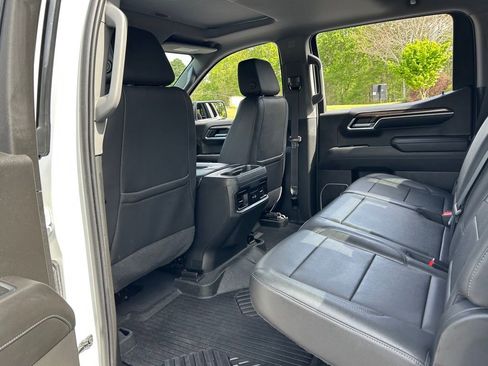 Used 2022 Chevrolet Silverado 1500 LT Trail Boss w/ LT Trail Boss Premium Package AWD/4WD image 52