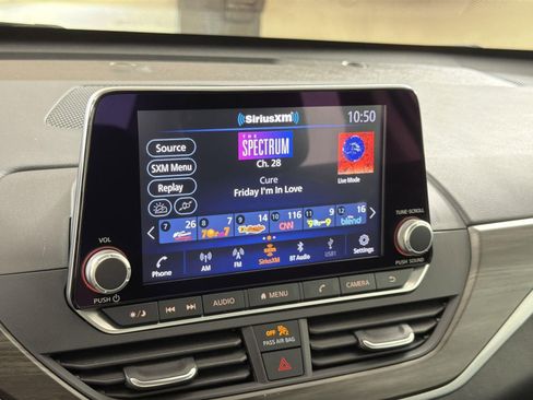 Used 2025 Nissan Altima 2.5 SV image 17