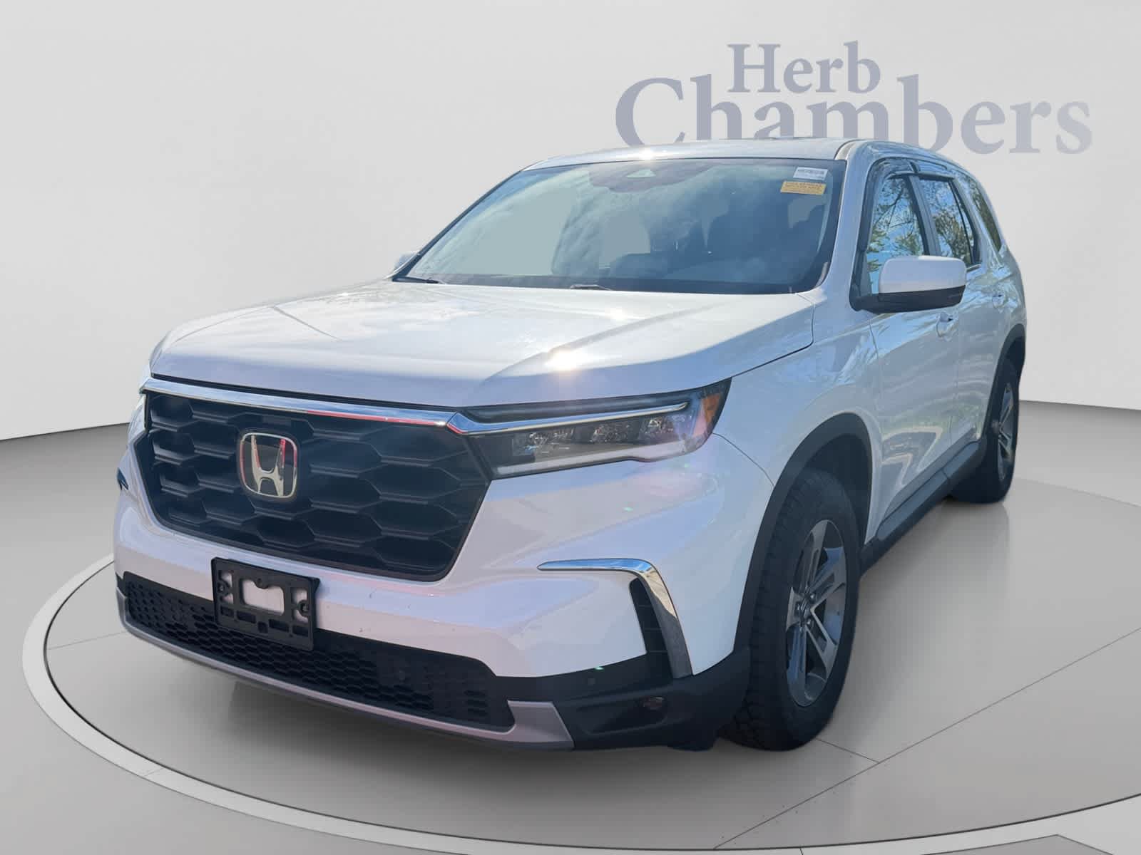 Used 2023 Honda Pilot EX-L image 4