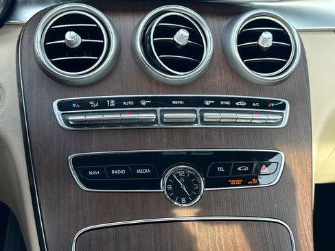 Used 2021 Mercedes-Benz C 300 Sedan image 22