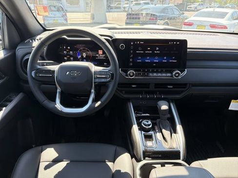 Used 2026 Chevrolet Colorado Trail Boss AWD/4WD image 15
