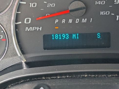 Used 2025 Chevrolet Express 2500 Work Van w/ Driver Convenience Package image 20