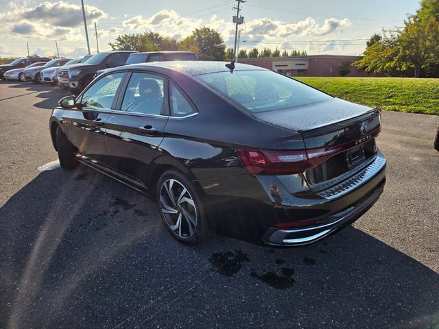 Used 2025 Volkswagen Jetta SEL FWD image 12