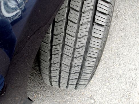 Used 2016 Chevrolet Traverse LS image 24