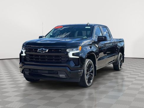 Used 2023 Chevrolet Silverado 1500 RST w/ Convenience Package II AWD/4WD image 2