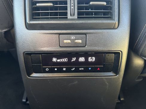 Used 2024 MAZDA CX-90 3.3 Turbo w/ Select Package image 13