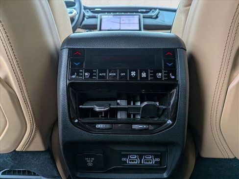 Used 2025 Jeep Grand Cherokee L Summit AWD/4WD image 19