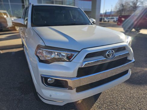 Used 2018 Toyota 4Runner Limited image 12