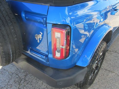 Used 2022 Ford Bronco Outer Banks image 10