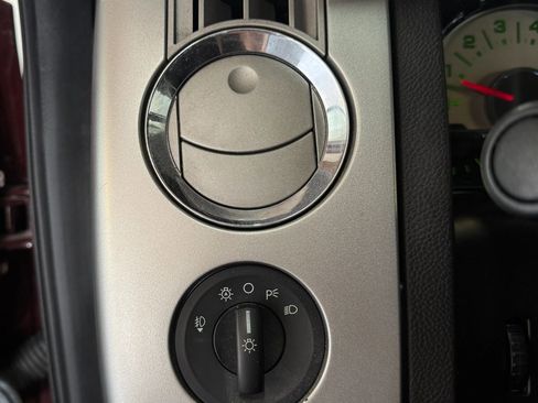 Used 2010 Ford Expedition Limited image 15