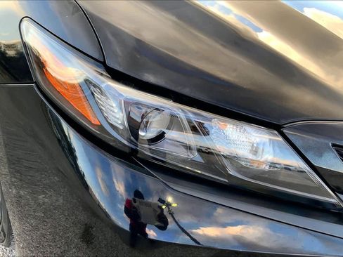 Used 2022 Toyota Camry SE image 26