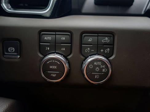 New 2026 GMC Sierra 1500 Denali w/ Denali Reserve Package AWD/4WD image 15