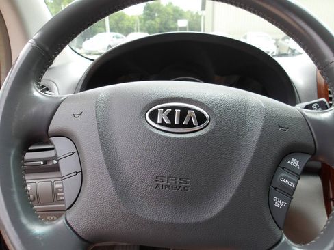 Used 2006 Kia Sedona EX FWD image 15