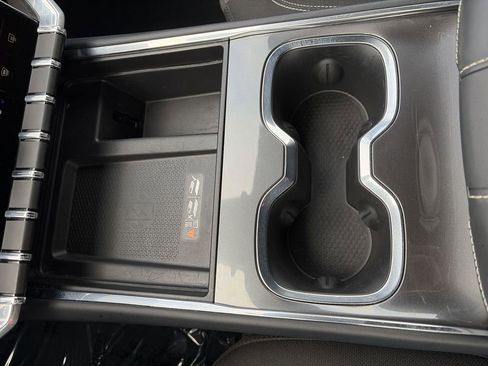 Used 2025 GMC Acadia Elevation image 20