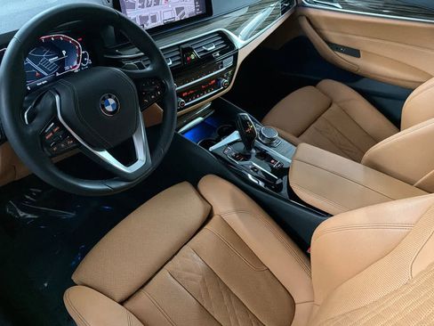 Used 2023 BMW 530e 530e w/ Convenience Package image 11