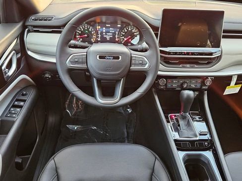 New 2026 Jeep Compass Limited image 7