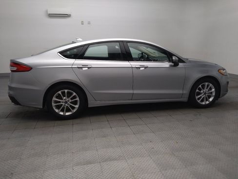Used 2020 Ford Fusion SE FWD image 10