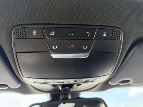 Used 2018 Mercedes-Benz GLC 300 4MATIC image 29