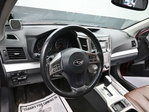 Used 2013 Subaru Outback 2.5i Premium AWD/4WD image 13