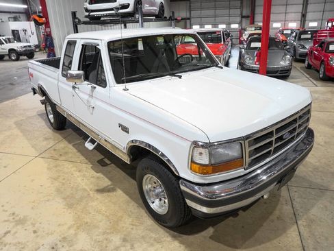 Used 1993 Ford F150 XLT image 14