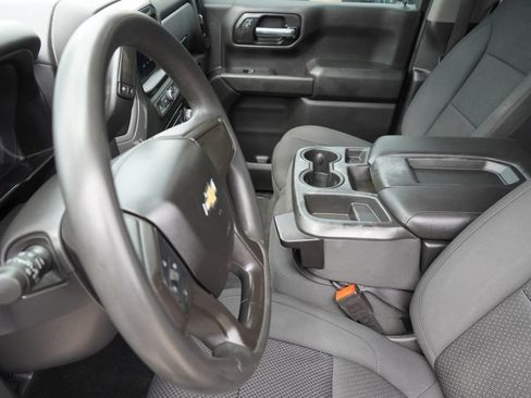Used 2020 Chevrolet Silverado 1500 Custom w/ Custom Value Package AWD/4WD image 18