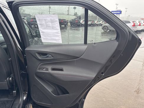 Used 2022 Chevrolet Equinox RS w/ Infotainment Package image 42